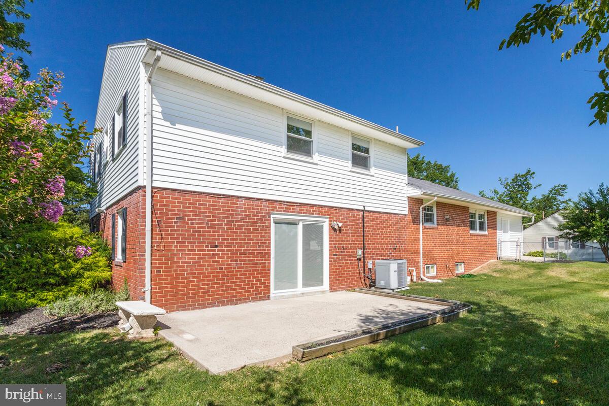 CALVERTON - Residential