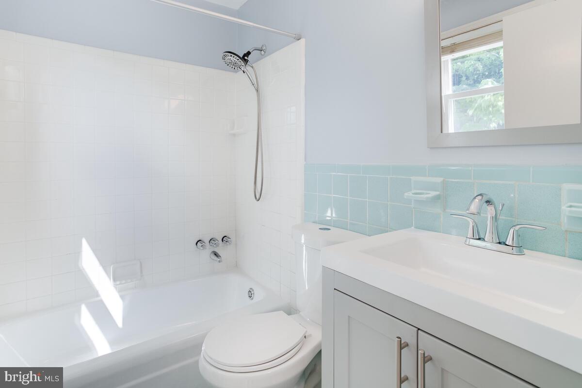 CALVERTON - Residential