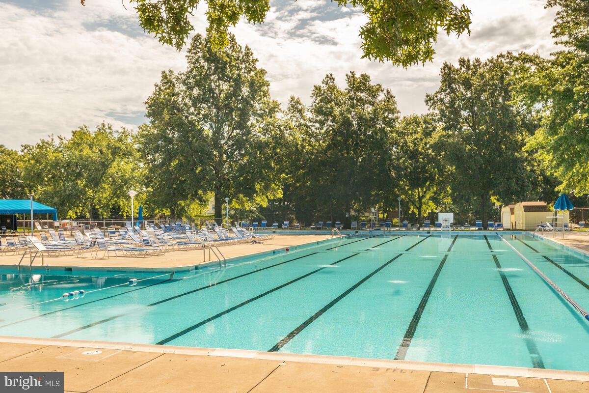 CALVERTON - Residential