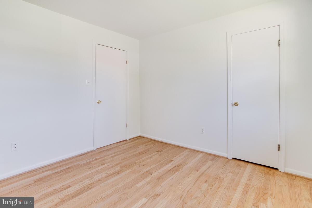 CALVERTON - Residential