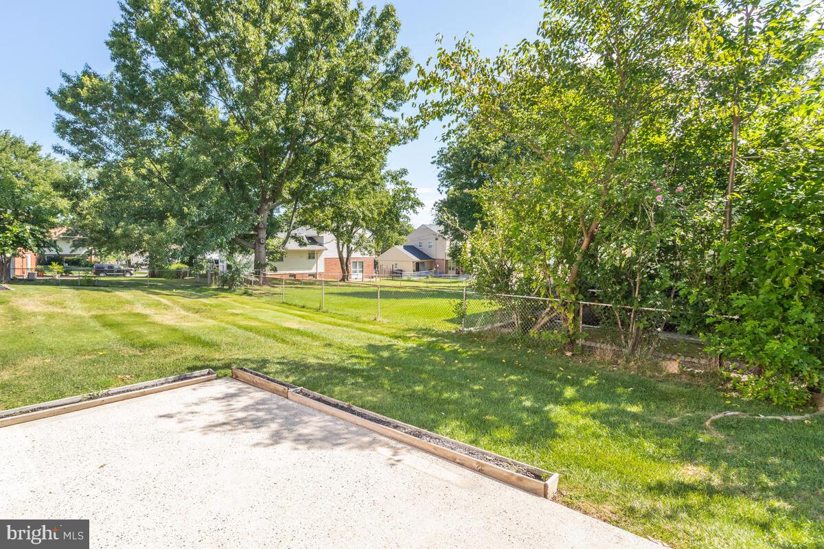 CALVERTON - Residential