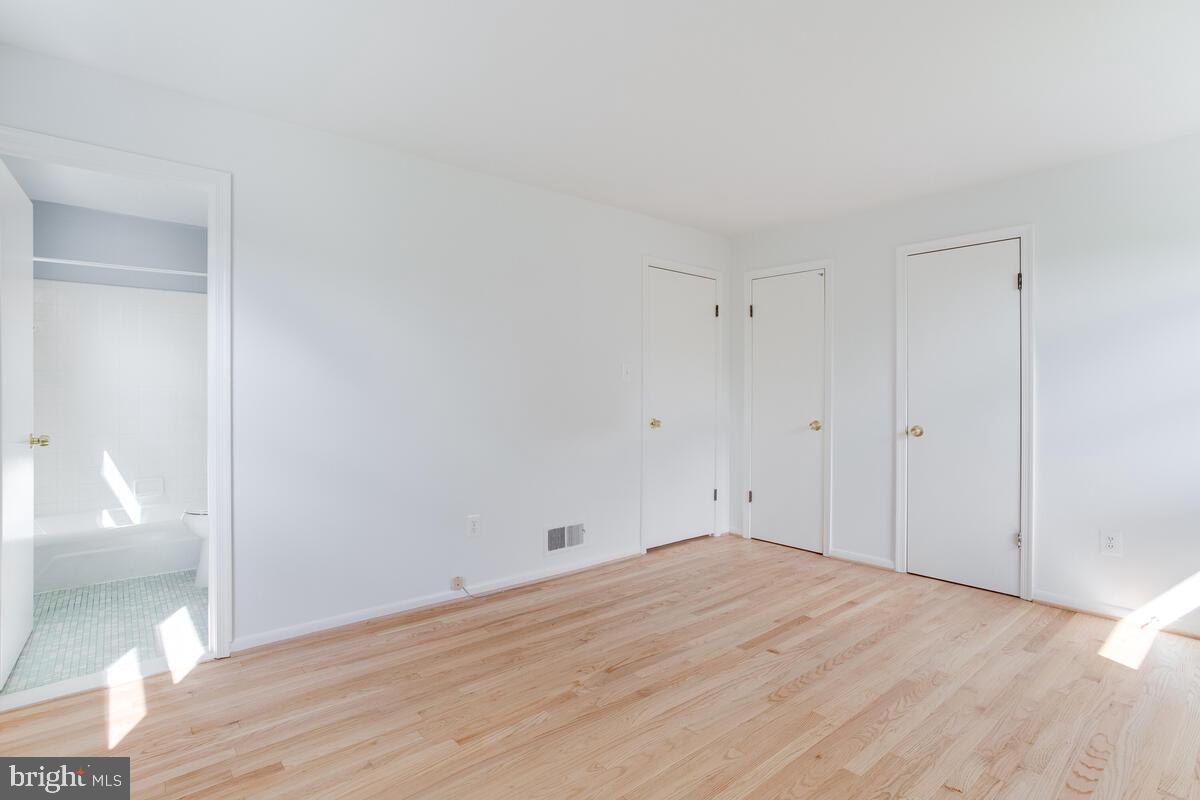 CALVERTON - Residential