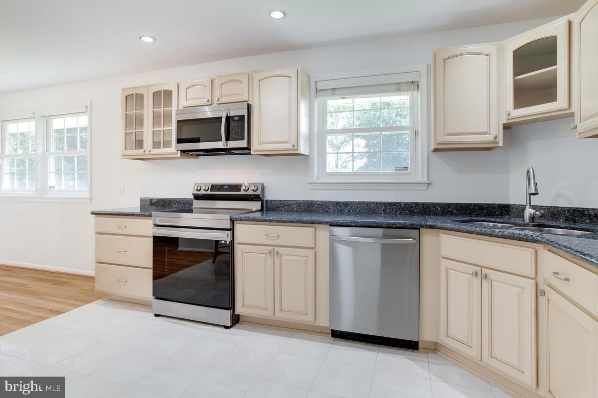 CALVERTON - Residential