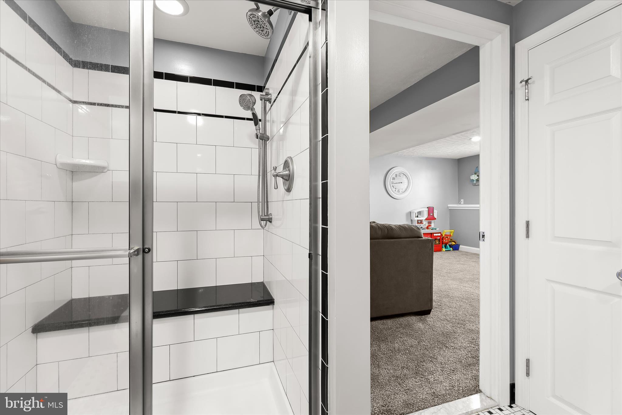 WASHINGTON CENTER - Residential