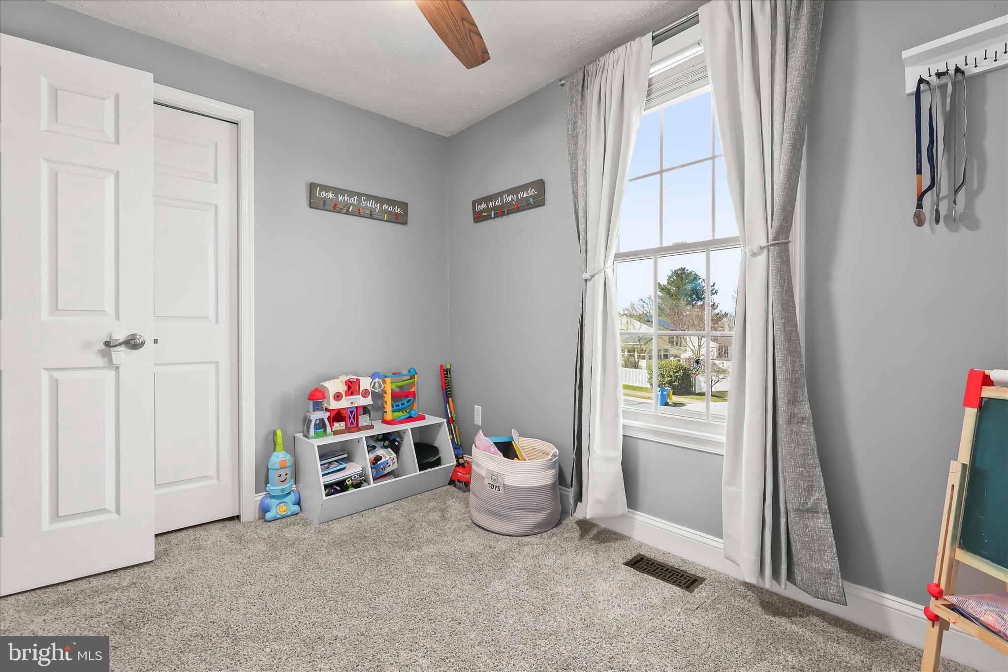 WASHINGTON CENTER - Residential