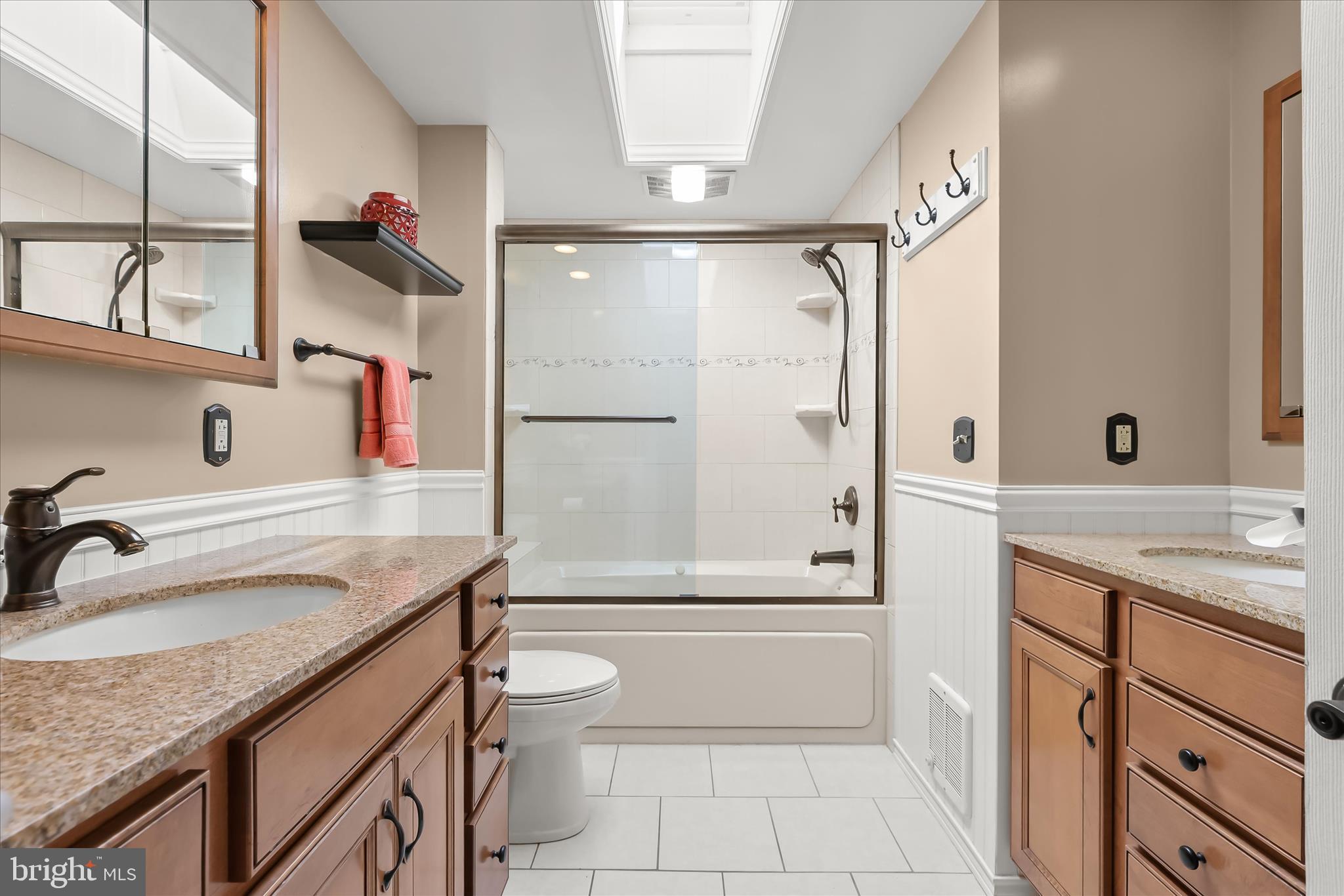 WASHINGTON CENTER - Residential