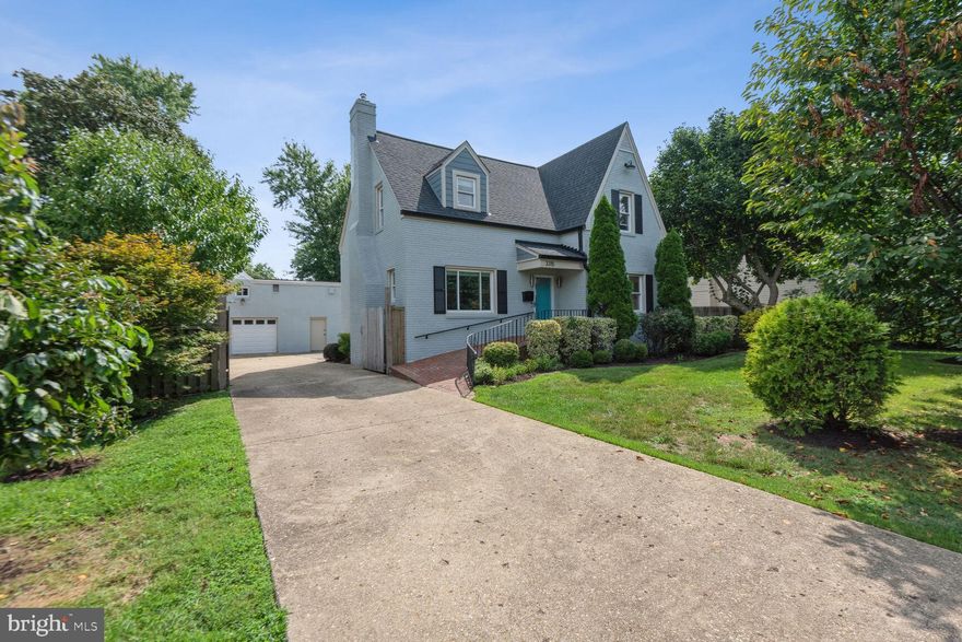 Gorgeous 4 Bed 2.5 Bath Colonial Single Family Home in the Heart of Alexandria! Just 3 miles south of Old Town Alexandria and conveniently situated in the charming neighborhood of Groveton Virginia - with easy access to Richmond Hwy, the George Washington Parkway and I-495!  This gem is Fully Renovated with high end finishes.  Newly renovated Full Bath 2023, entire home freshly painted 2023, Tankless Water Heater 2023, high end Quartz Countertops, stainless steel appliances, New Roof 2020, New Gutters 2020, Exterior Trim 2020, Exterior Paint 2020.   Enormous detached 1500 square foot garage with 14 foot ceilings and car lift (can convey or remove)!  Beautiful landscaping and fenced in back yard!  Both family room and downstairs basement are set up for surround sound entertainment with built in speakers and wire outlets.  Basement has beautiful wet bar with drawer refrigerators and ice maker perfect for entertaining.  Paver Patio perfect for relaxing with a fire.  Raised bed Garden and playset convey!

Open House, Saturday 8/12 from 12-3PM!