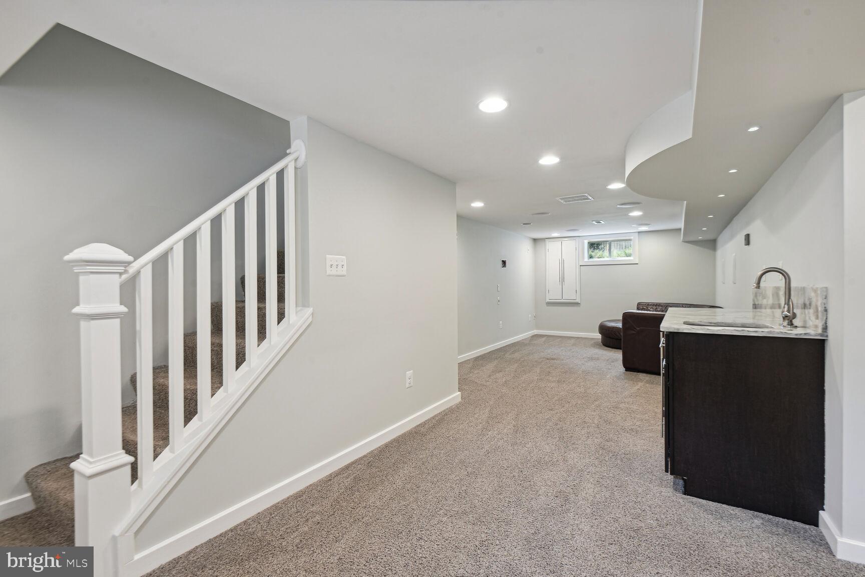 GROVETON HEIGHTS - Residential