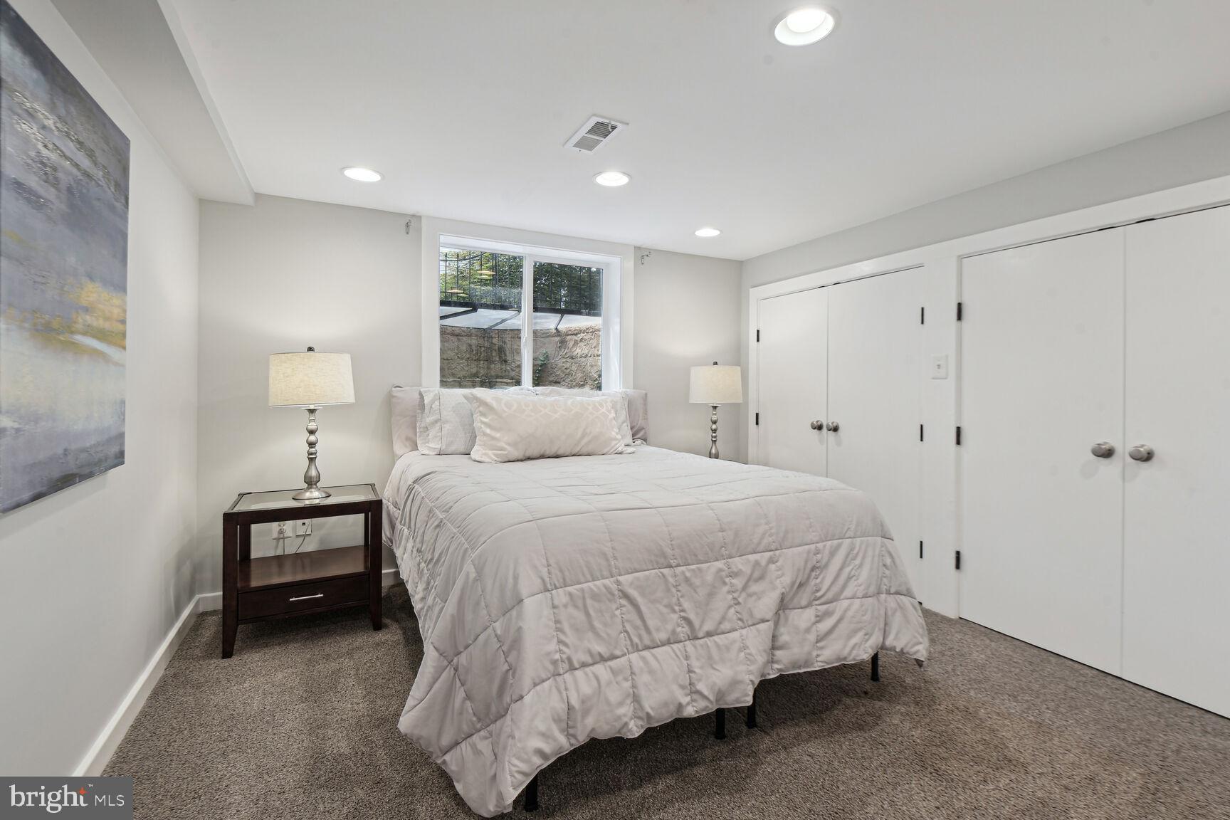 GROVETON HEIGHTS - Residential