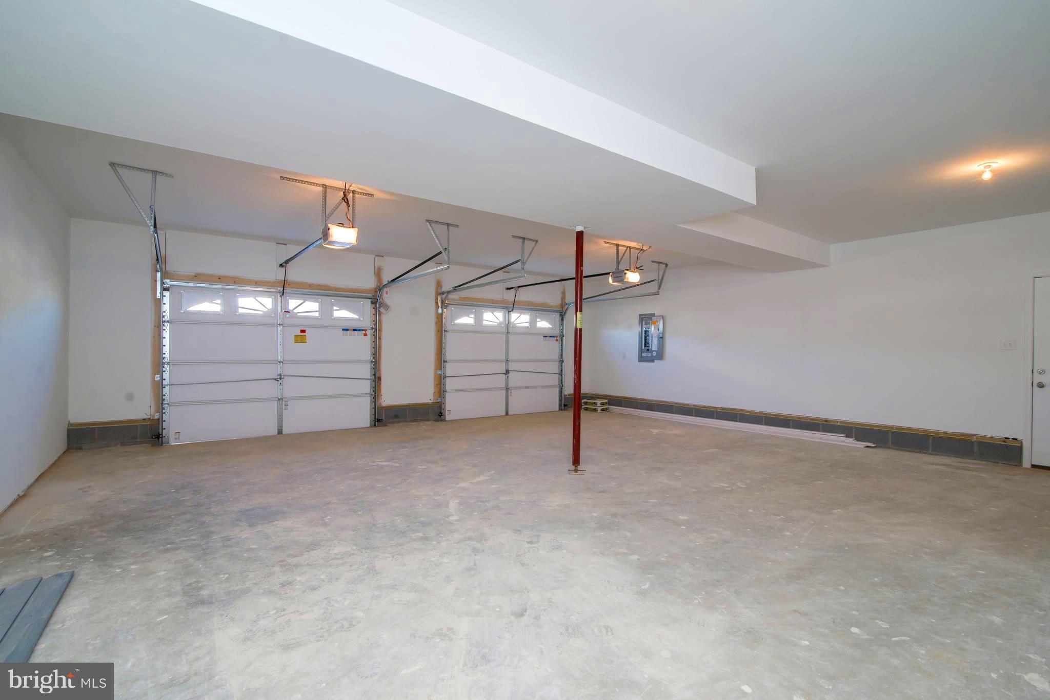 RED HILL - Residential