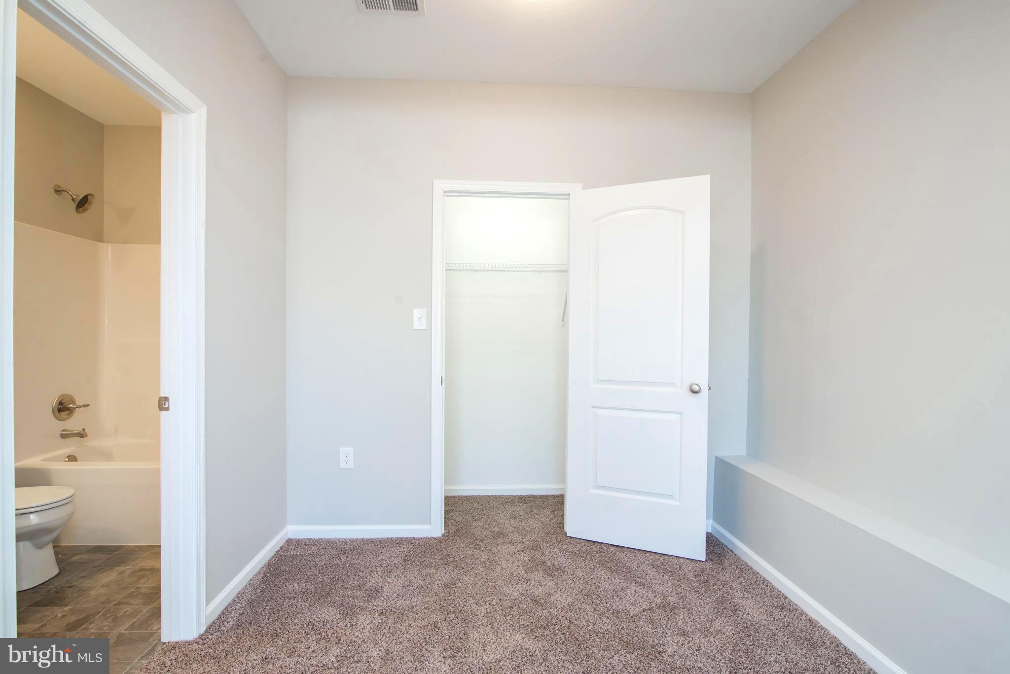 RED HILL - Residential