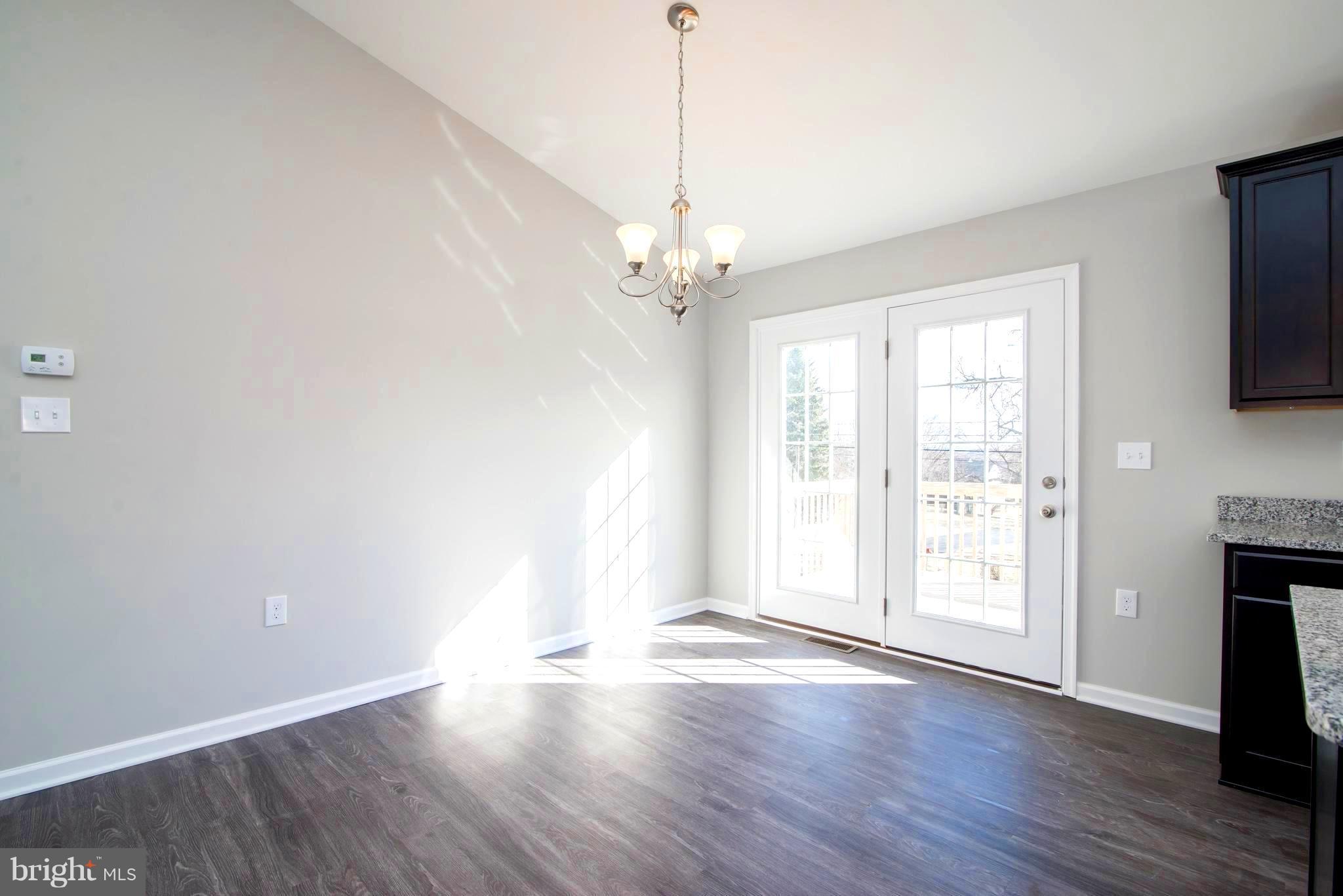 RED HILL - Residential