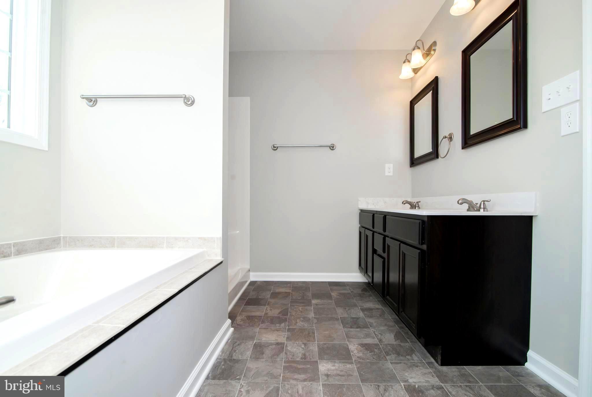 RED HILL - Residential