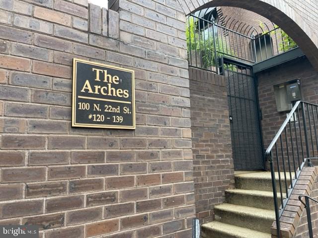 LOGAN SQUARE - Residential Lease