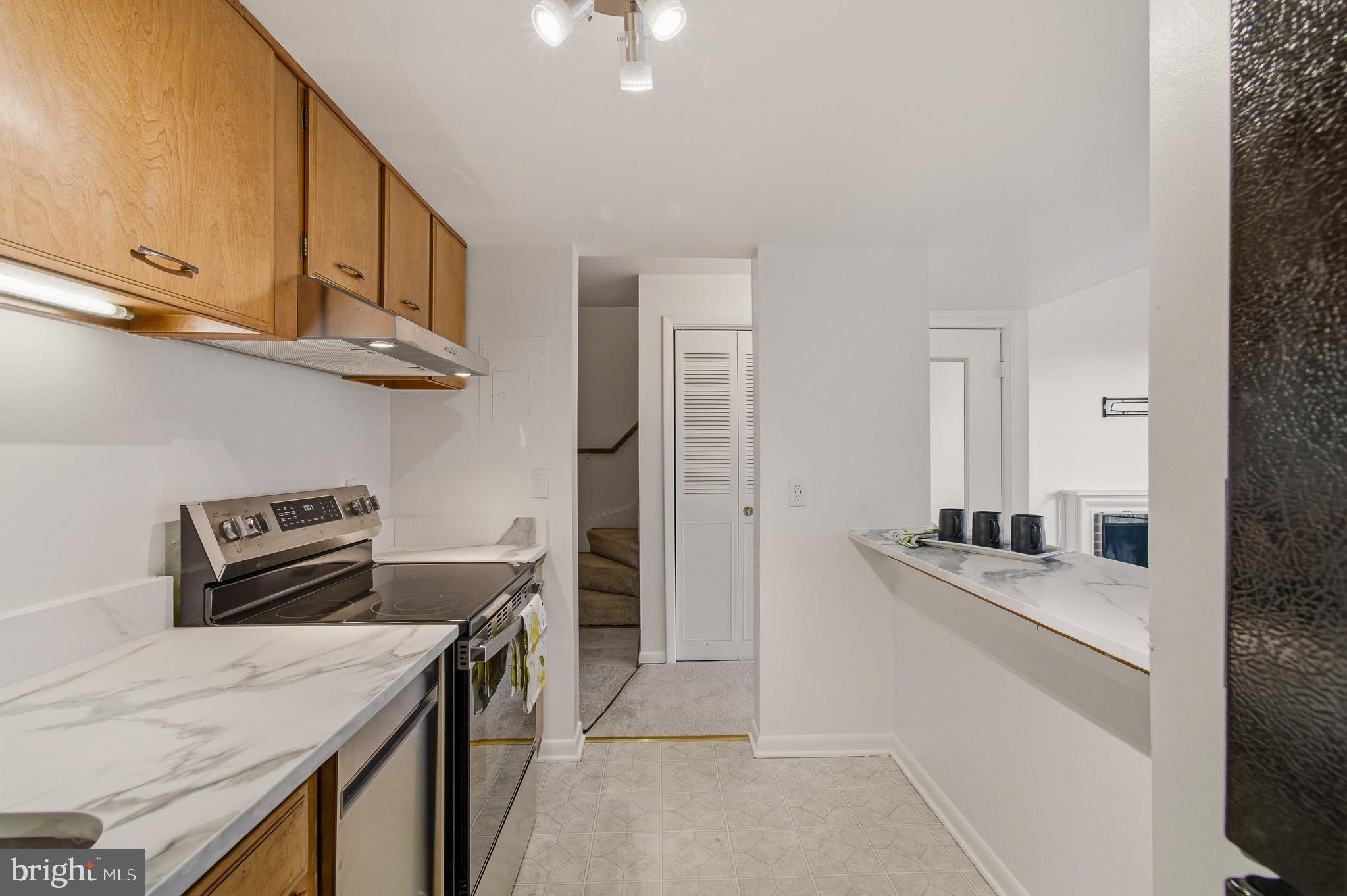 THE TECUMSEH - Residential Lease