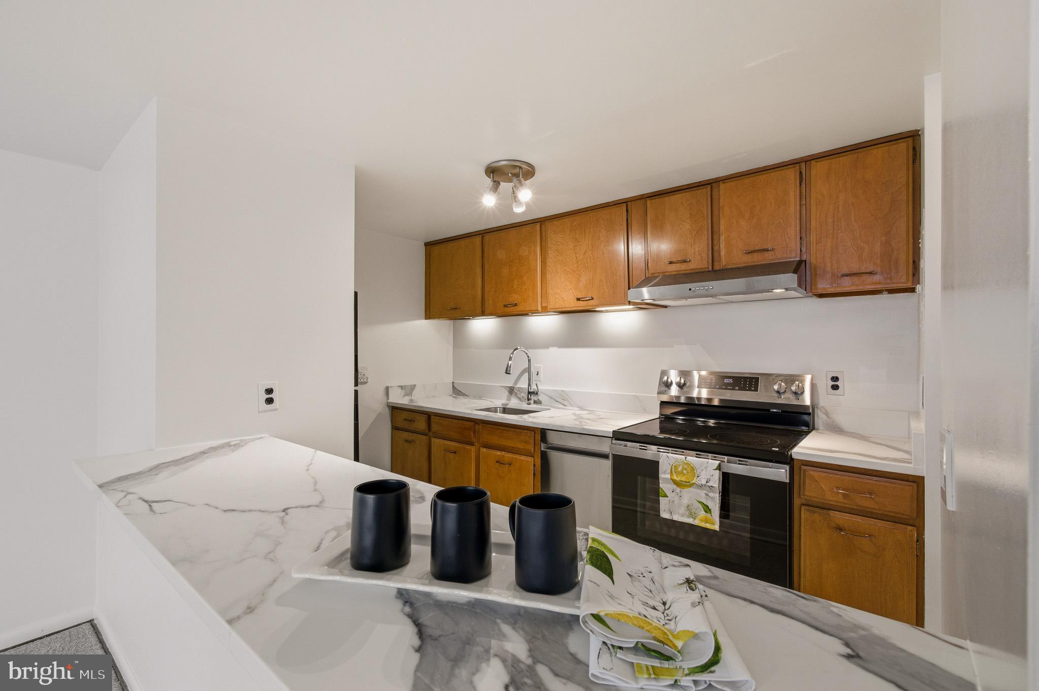 THE TECUMSEH - Residential Lease