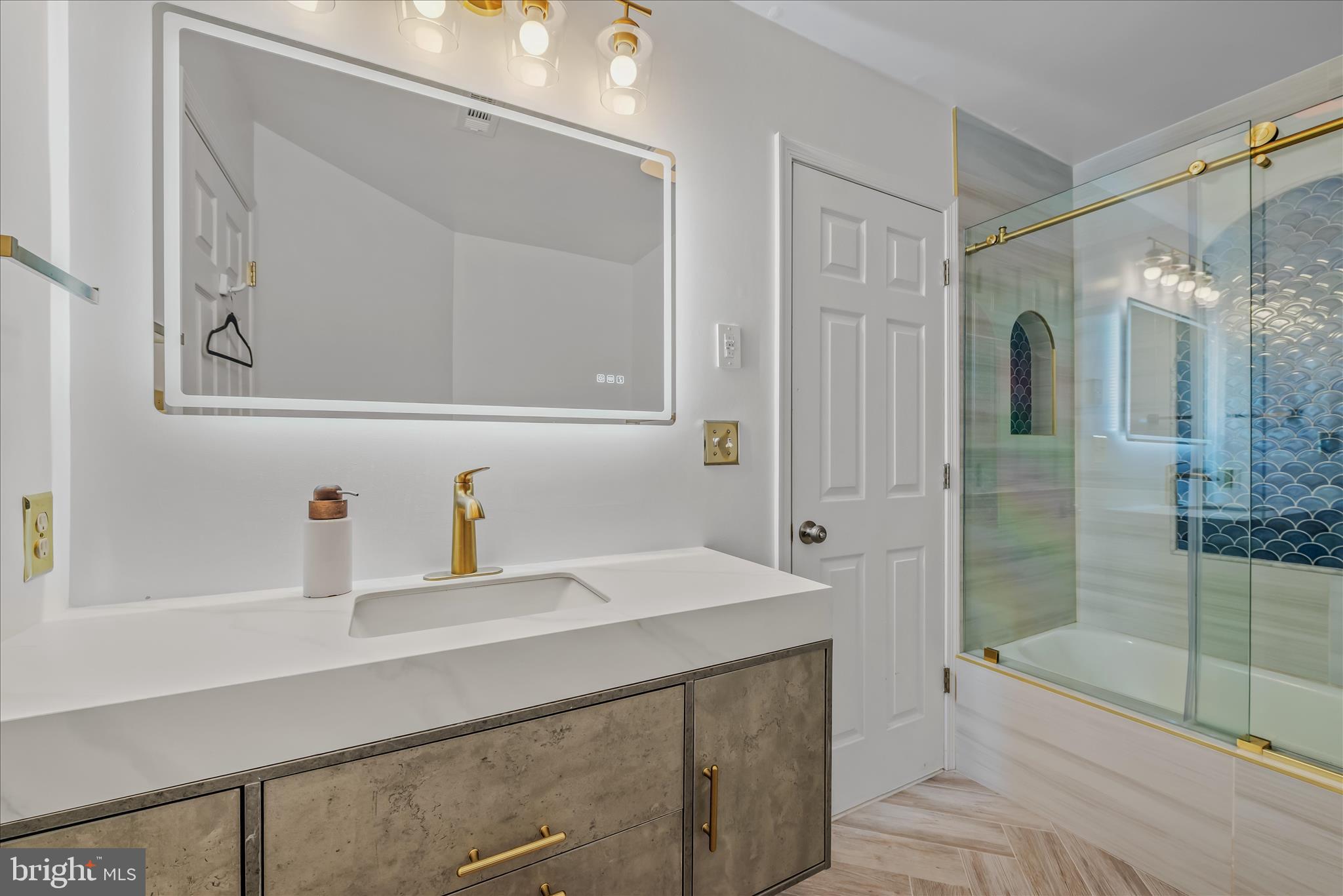 DEER MOUNTAIN - Residential