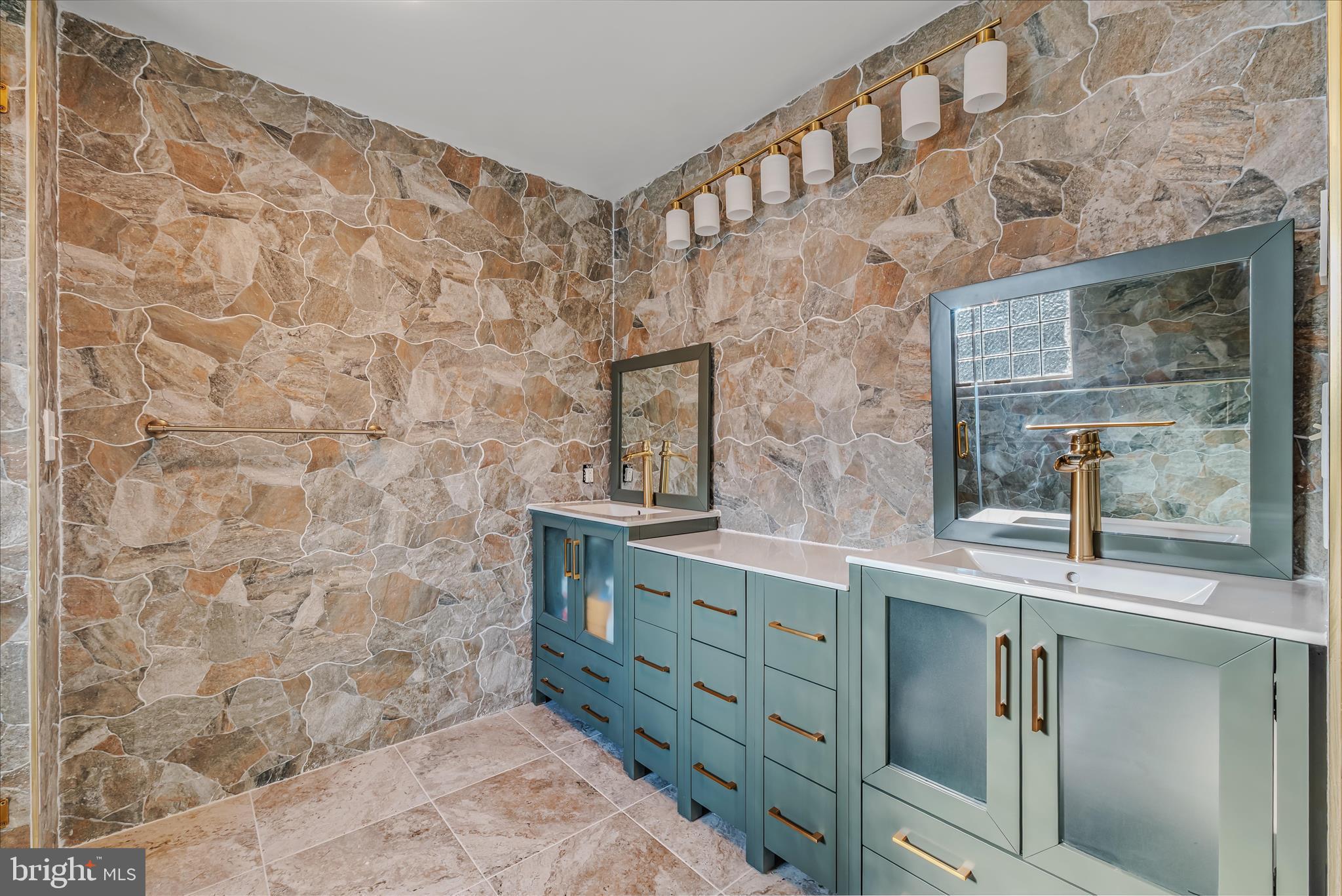 DEER MOUNTAIN - Residential