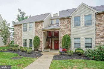 Condominium at 194 TAVISTOCK