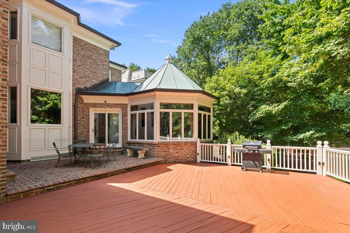 OAKMONT - Residential