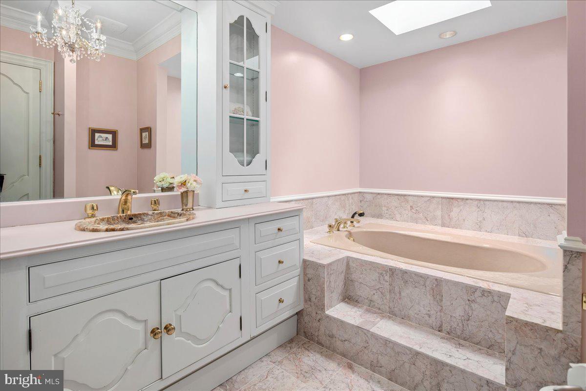 OAKMONT - Residential