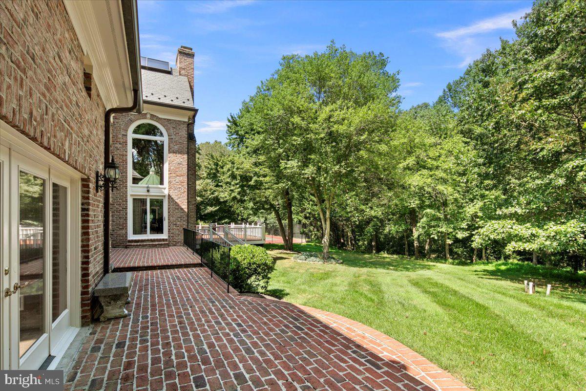 OAKMONT - Residential