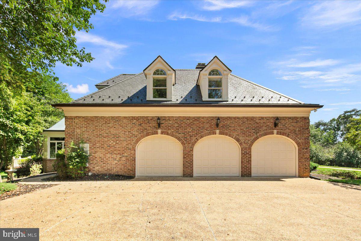 OAKMONT - Residential