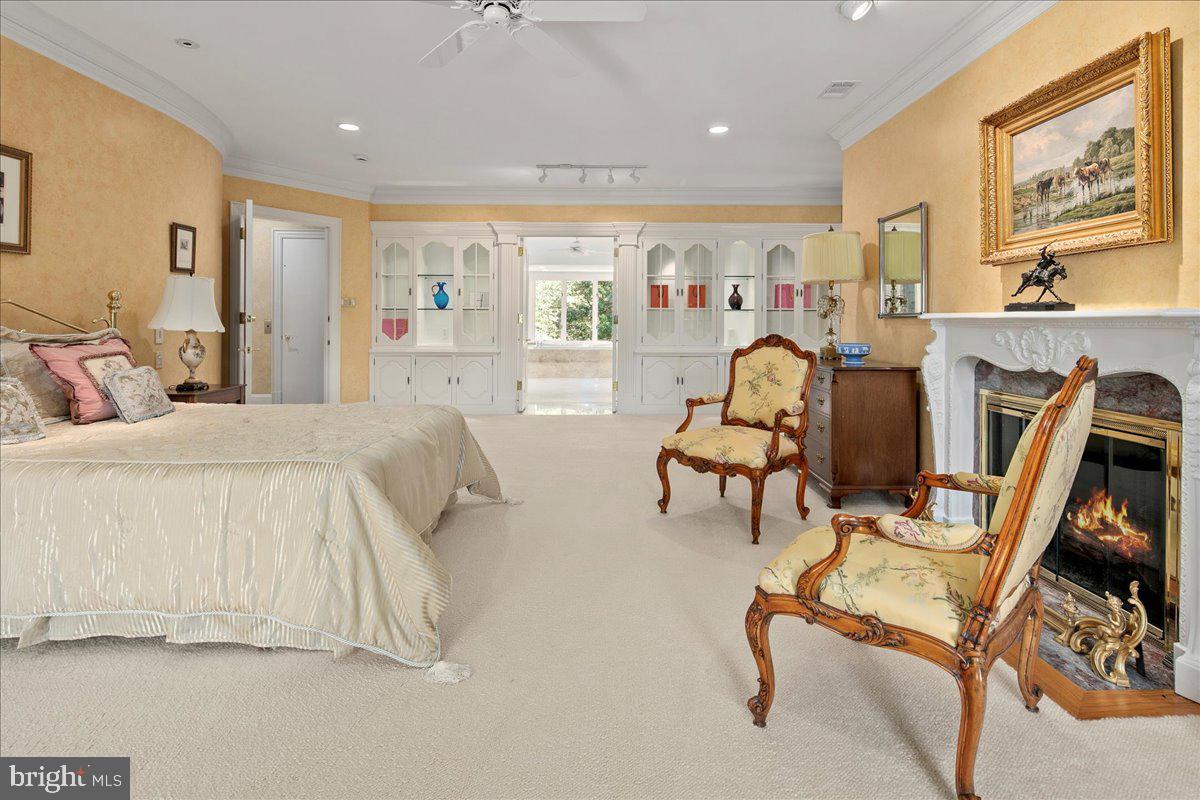 OAKMONT - Residential