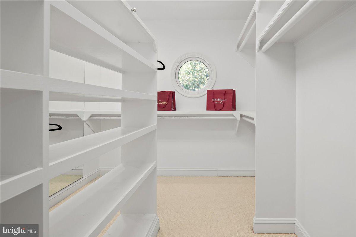 OAKMONT - Residential