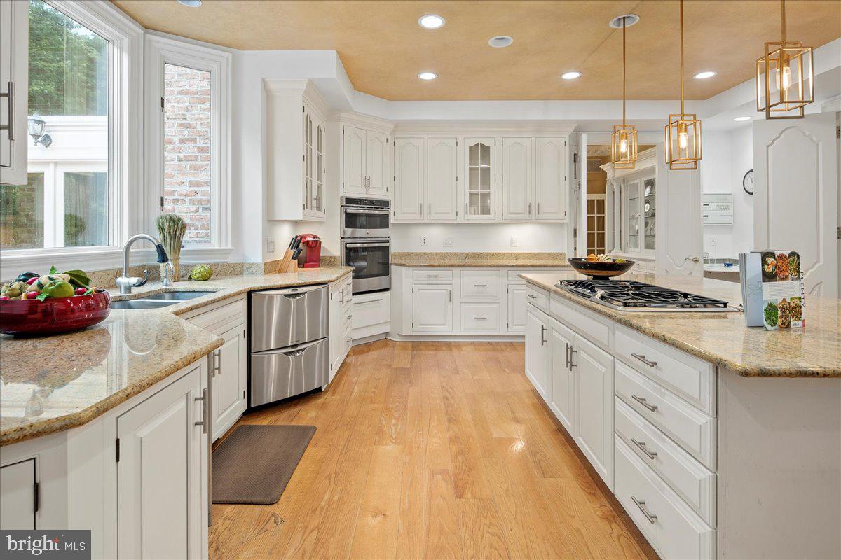 OAKMONT - Residential