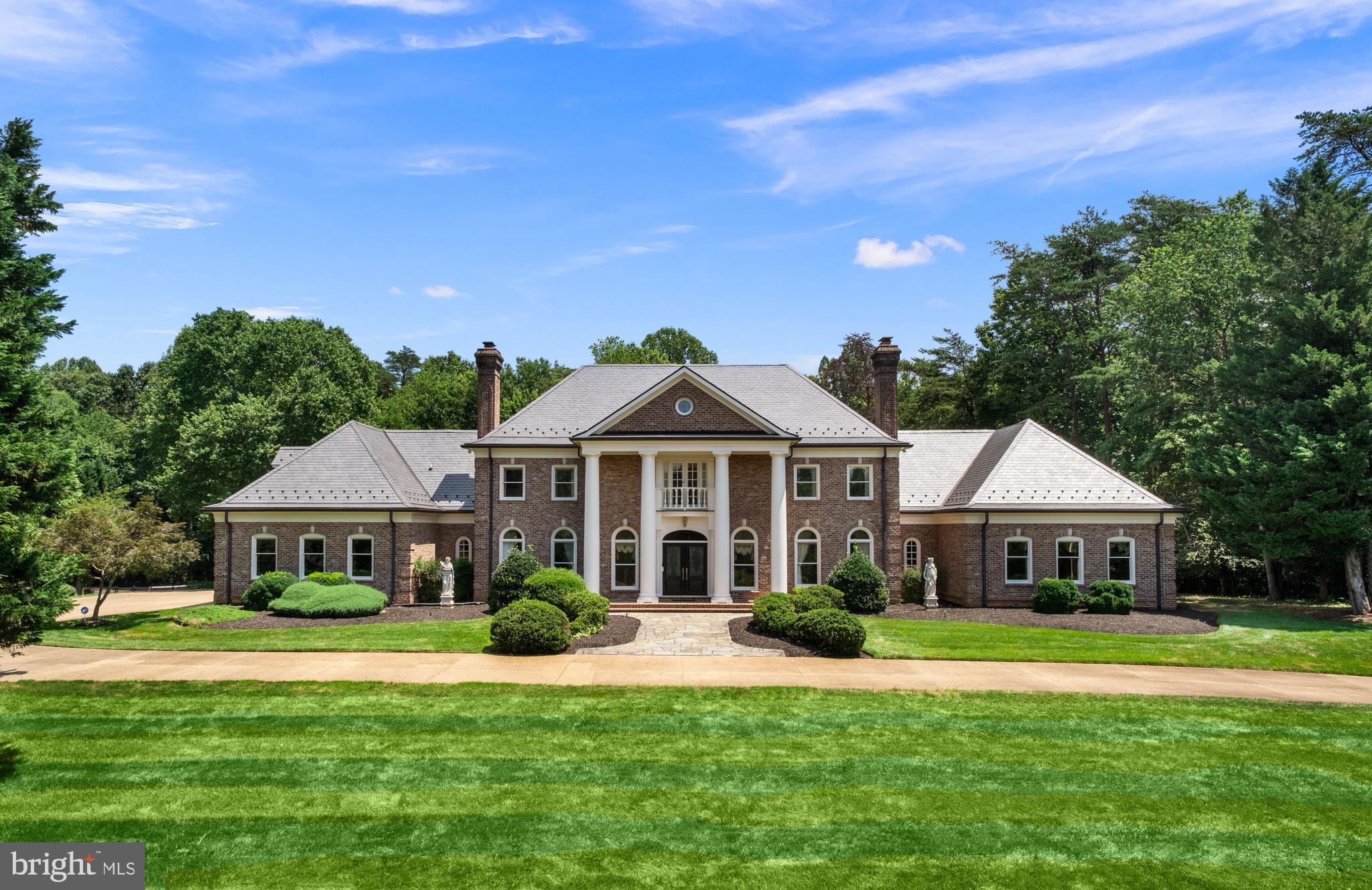 2401 OAKMONT COURT