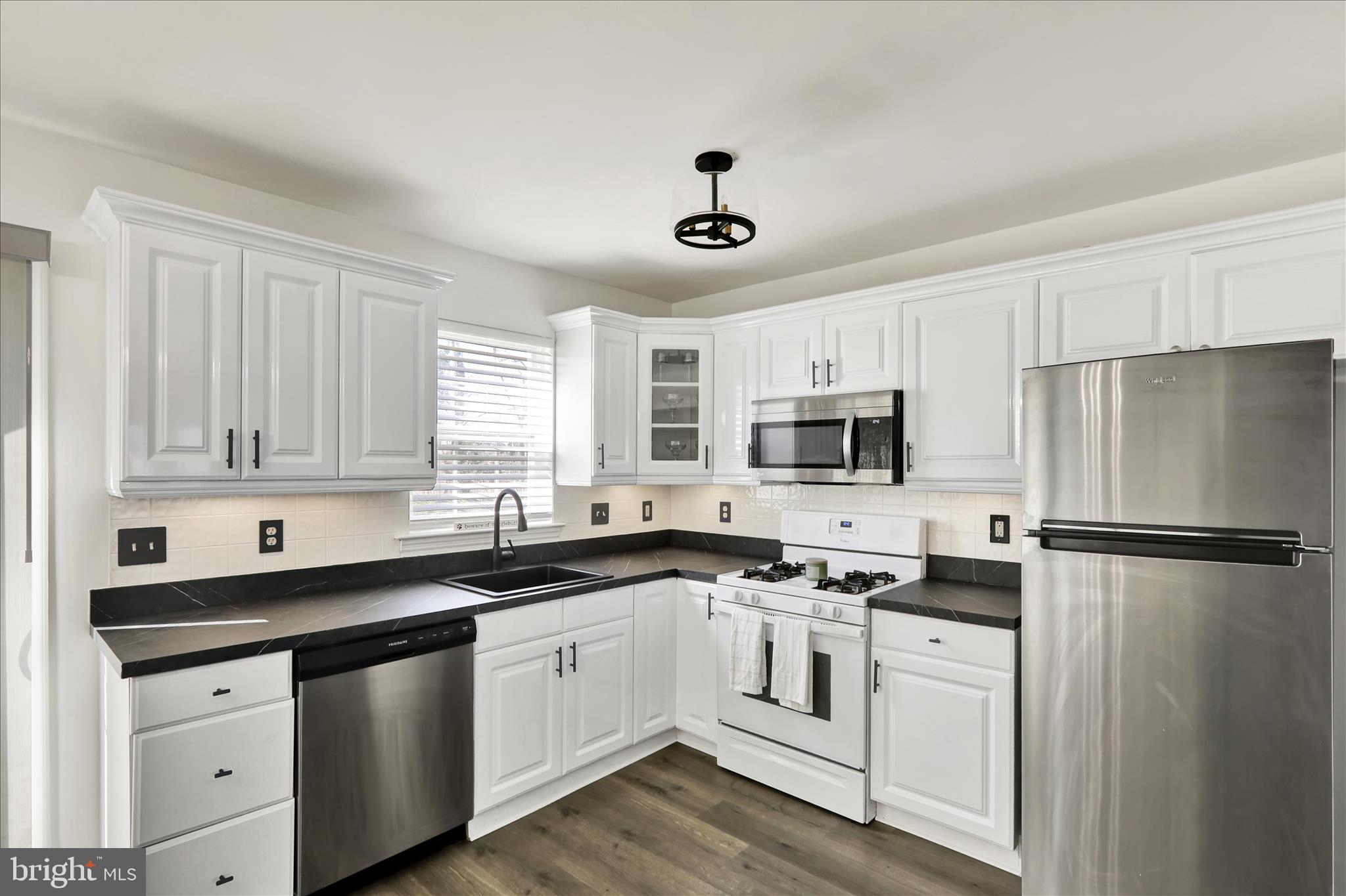 BLACKSMITH POINTE - Residential