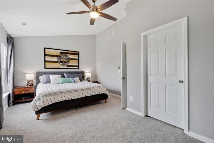 RIVERSIDE STATION - Residential Lease