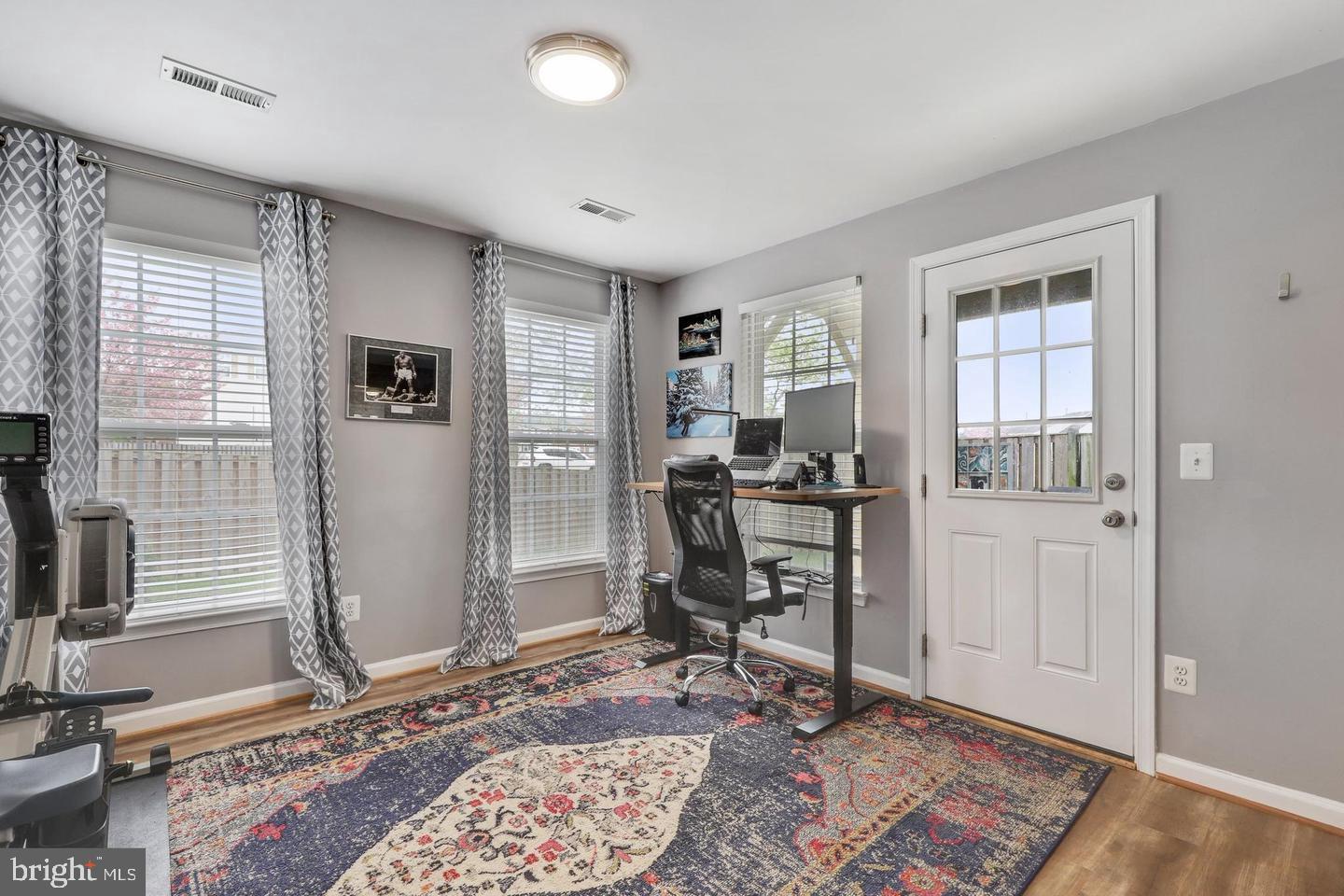 RIVERSIDE STATION - Residential Lease