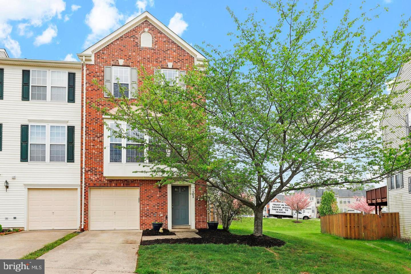 RIVERSIDE STATION - Residential Lease