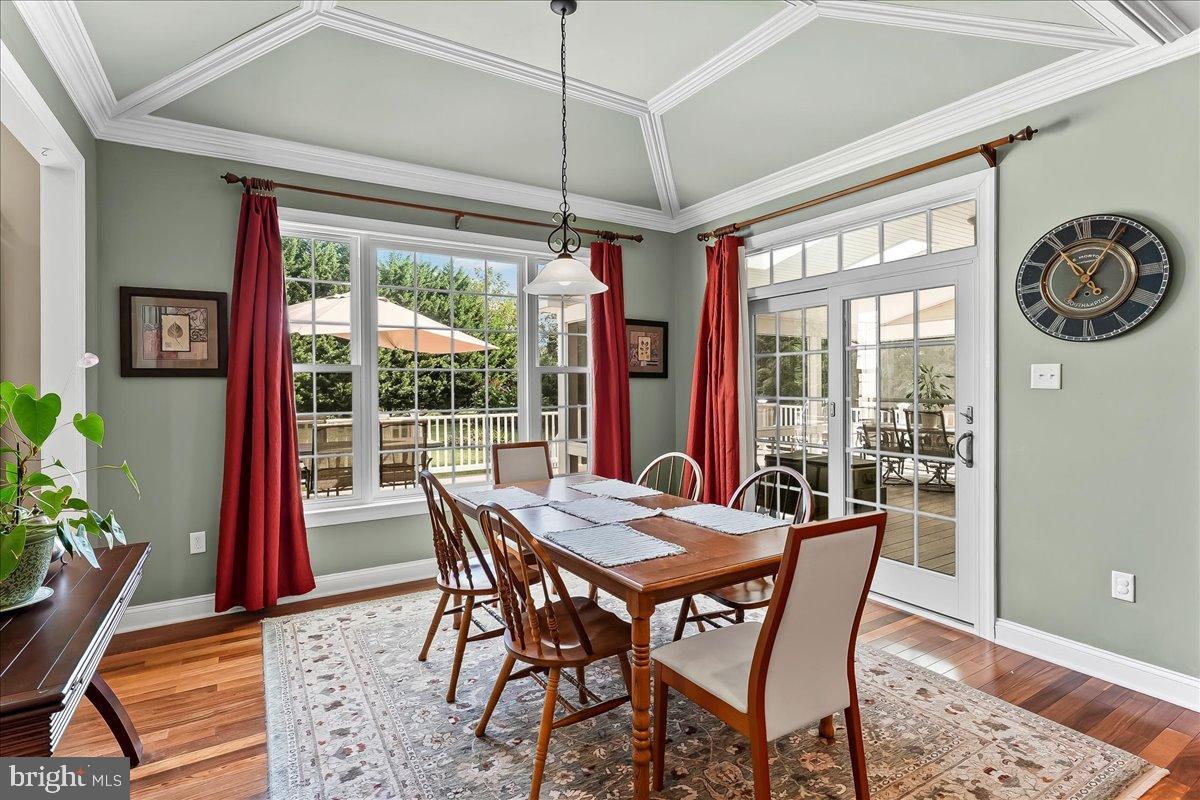 PONDVIEW - Residential