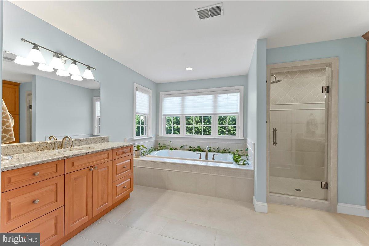 PONDVIEW - Residential