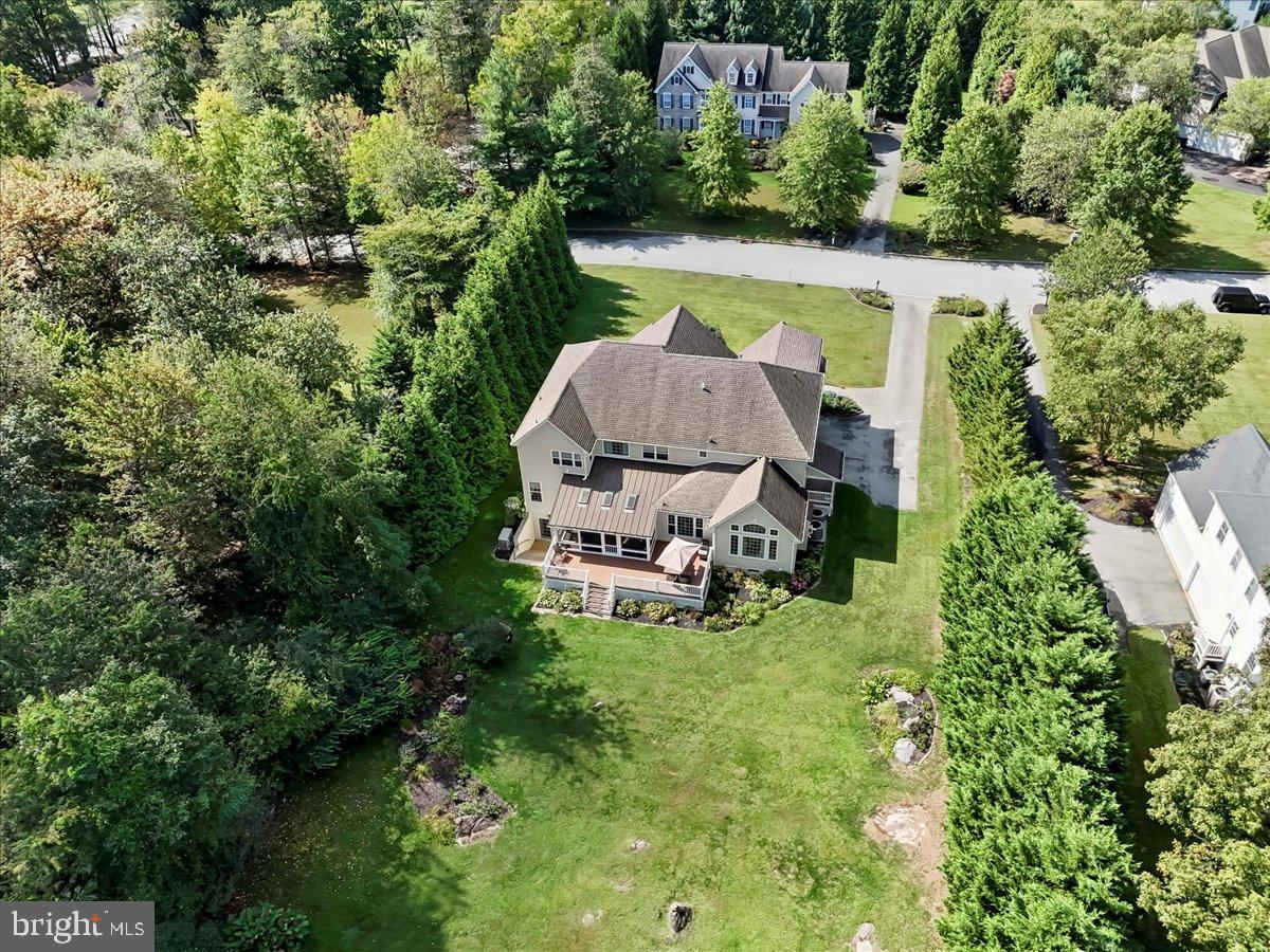 PONDVIEW - Residential