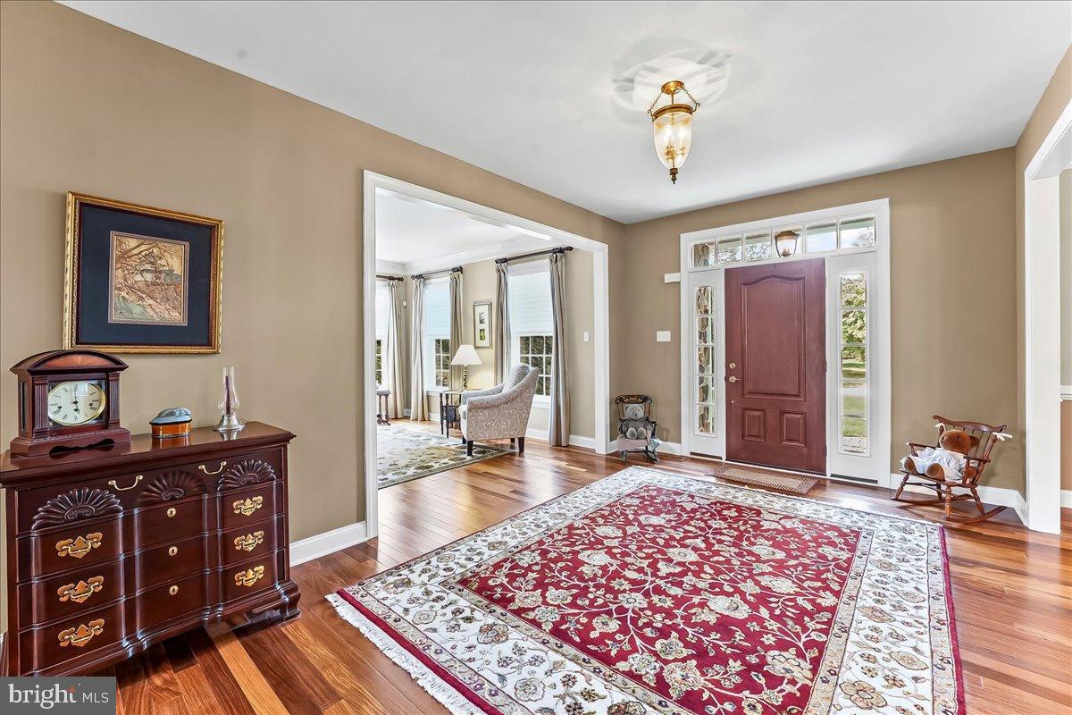 PONDVIEW - Residential