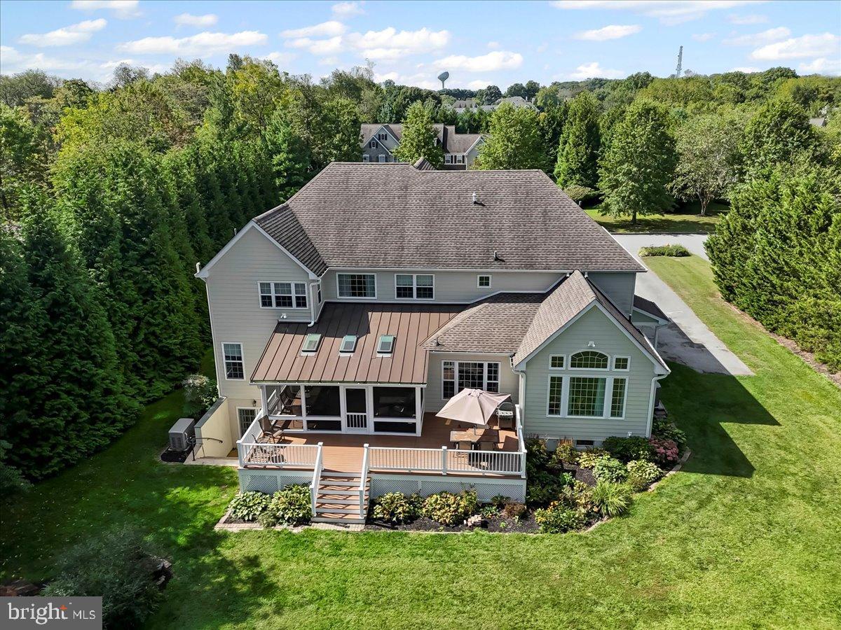 PONDVIEW - Residential