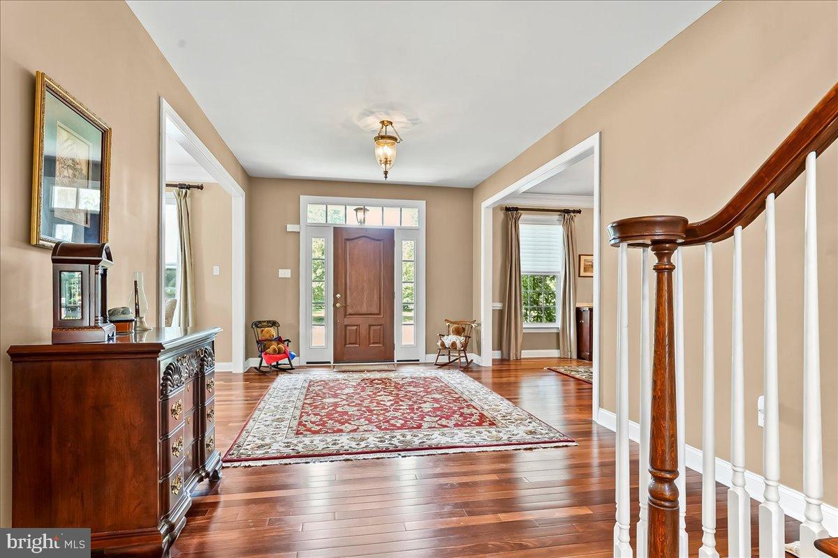 PONDVIEW - Residential