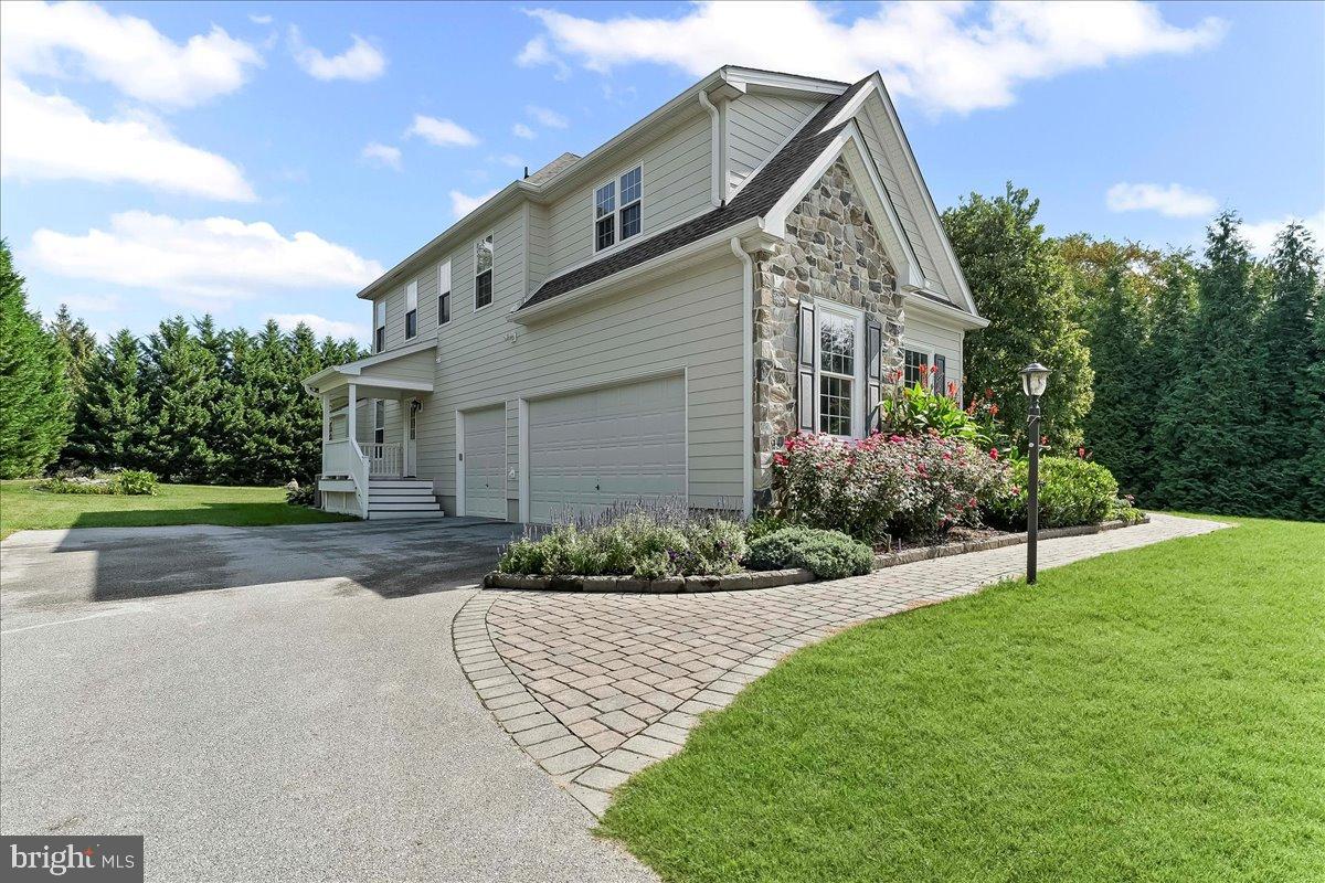 PONDVIEW - Residential