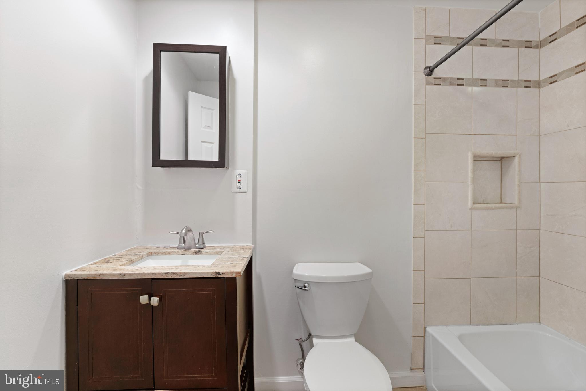 HUNTERS POINTE - Residential