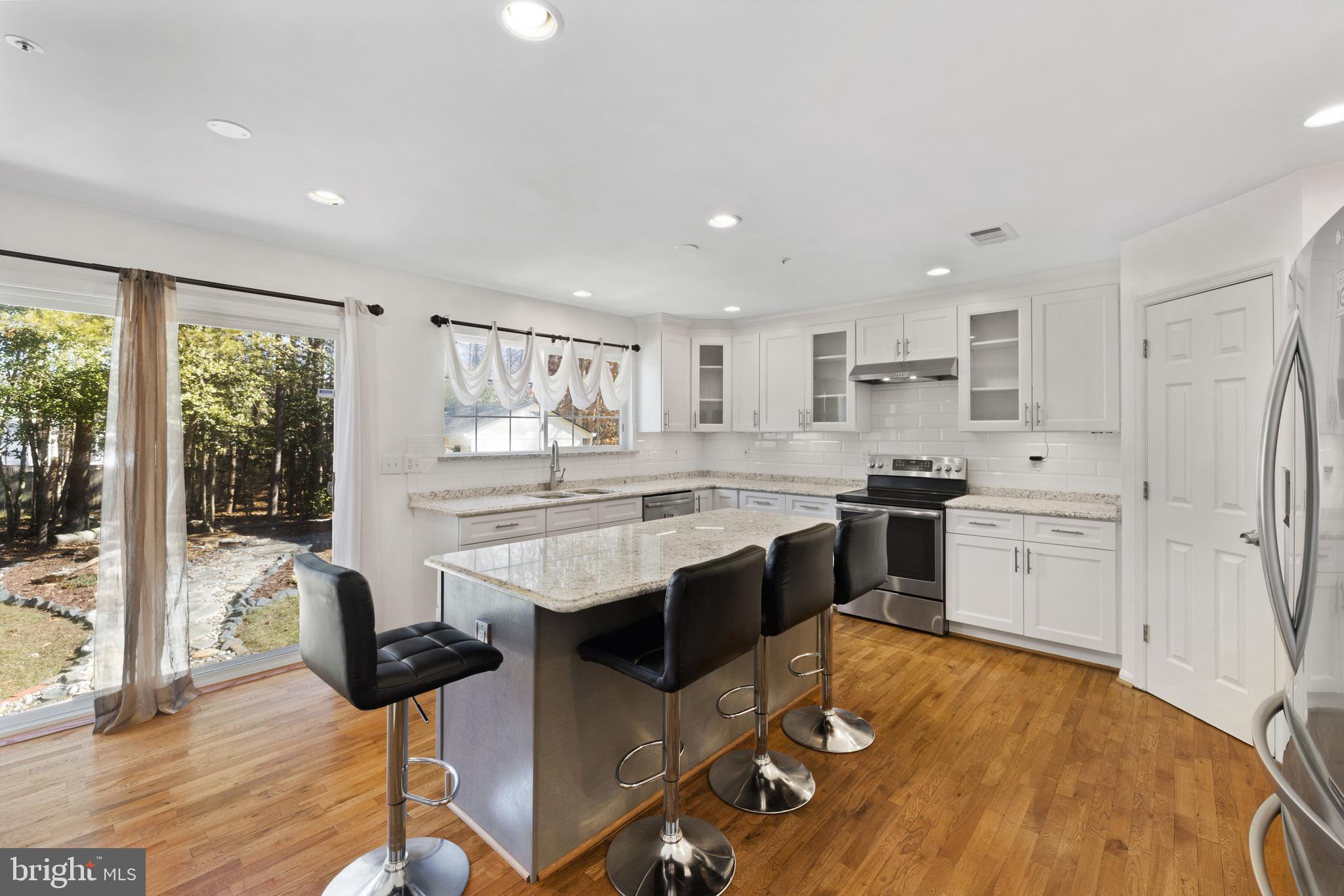 HUNTERS POINTE - Residential