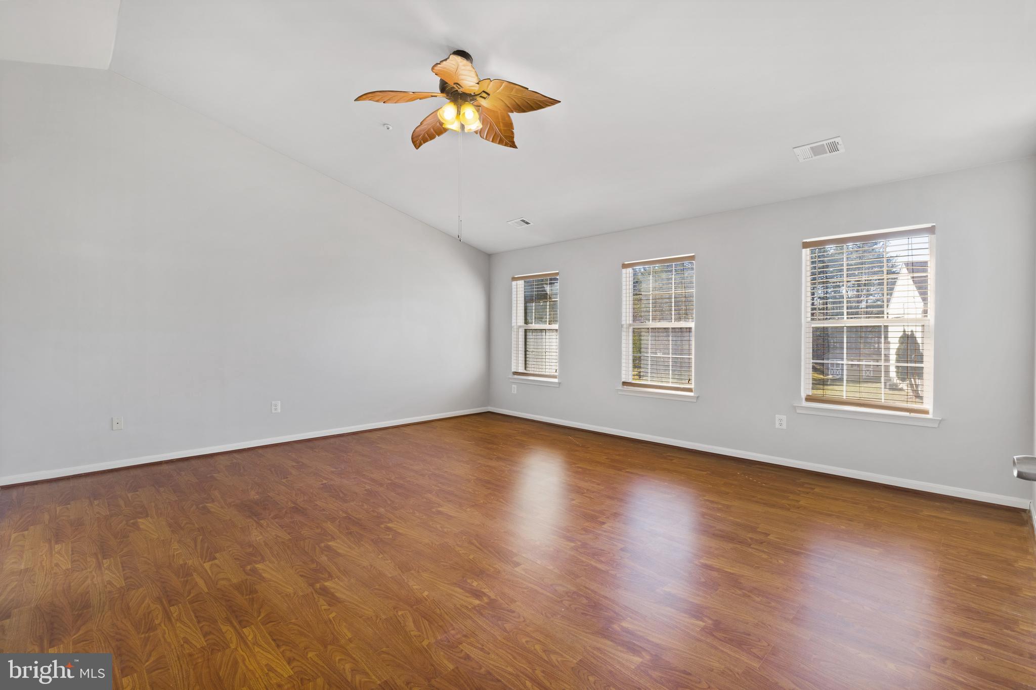 HUNTERS POINTE - Residential