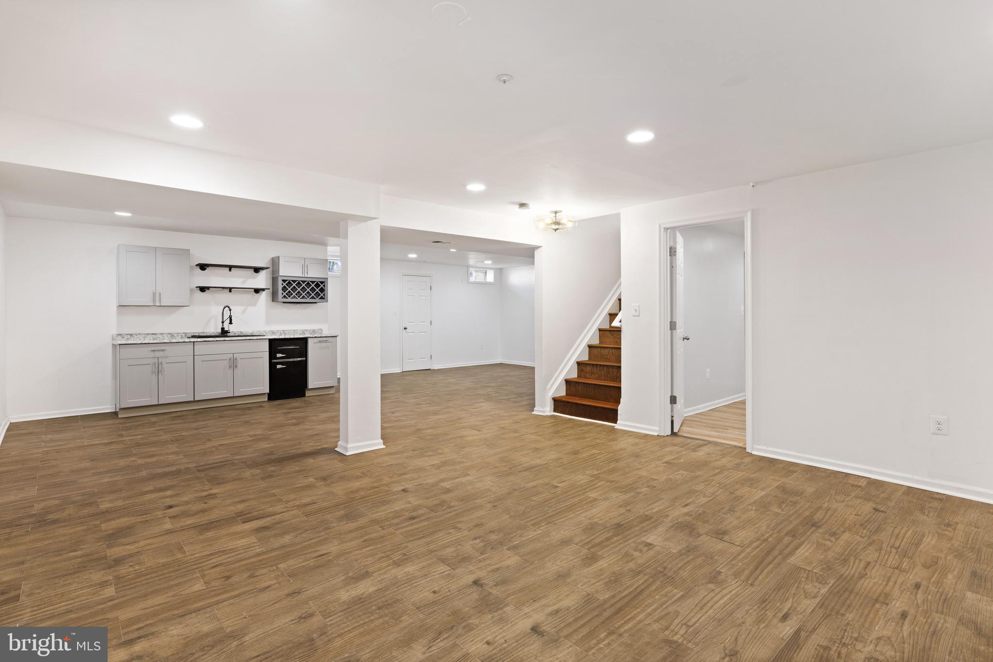 HUNTERS POINTE - Residential