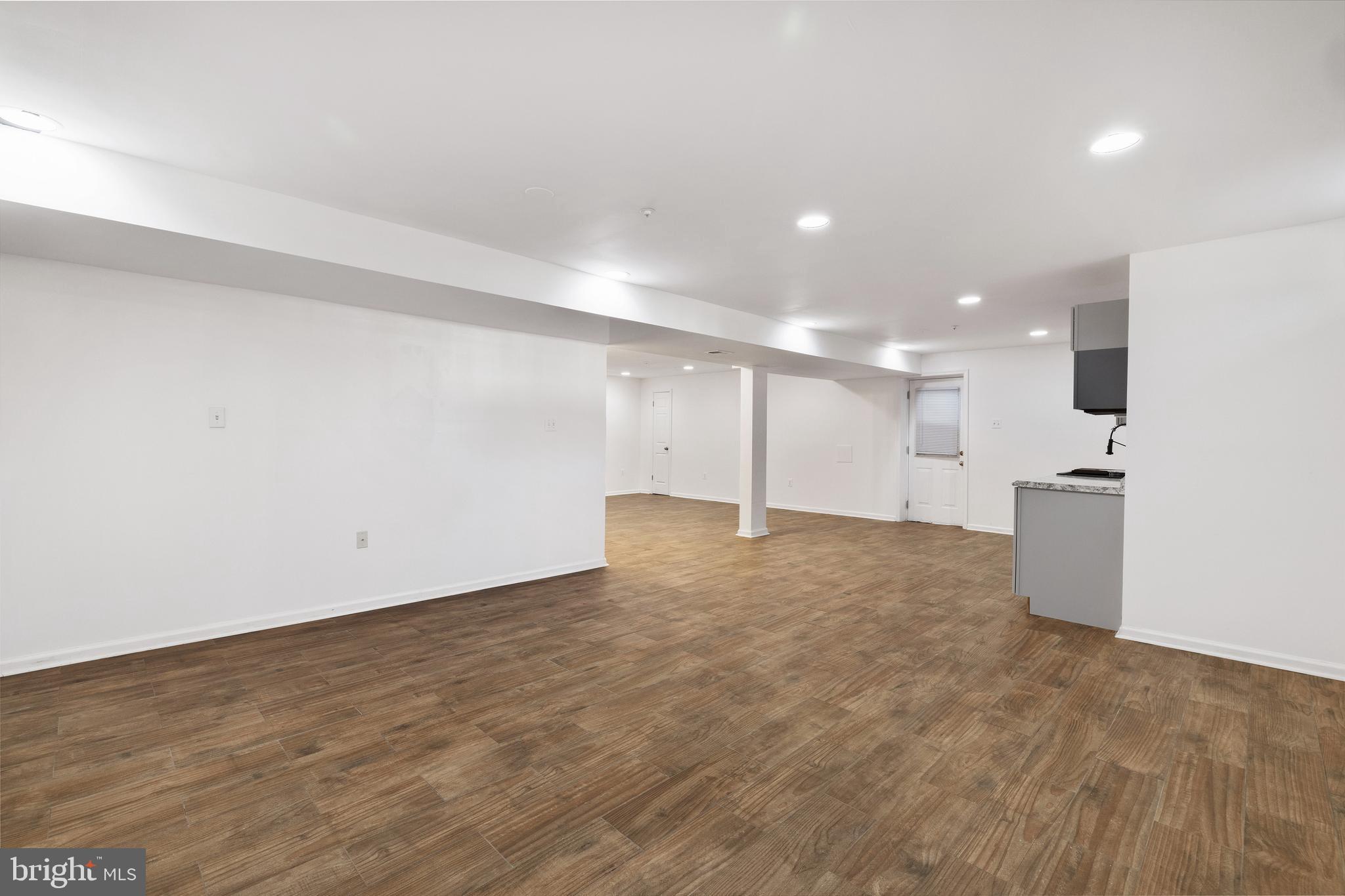 HUNTERS POINTE - Residential