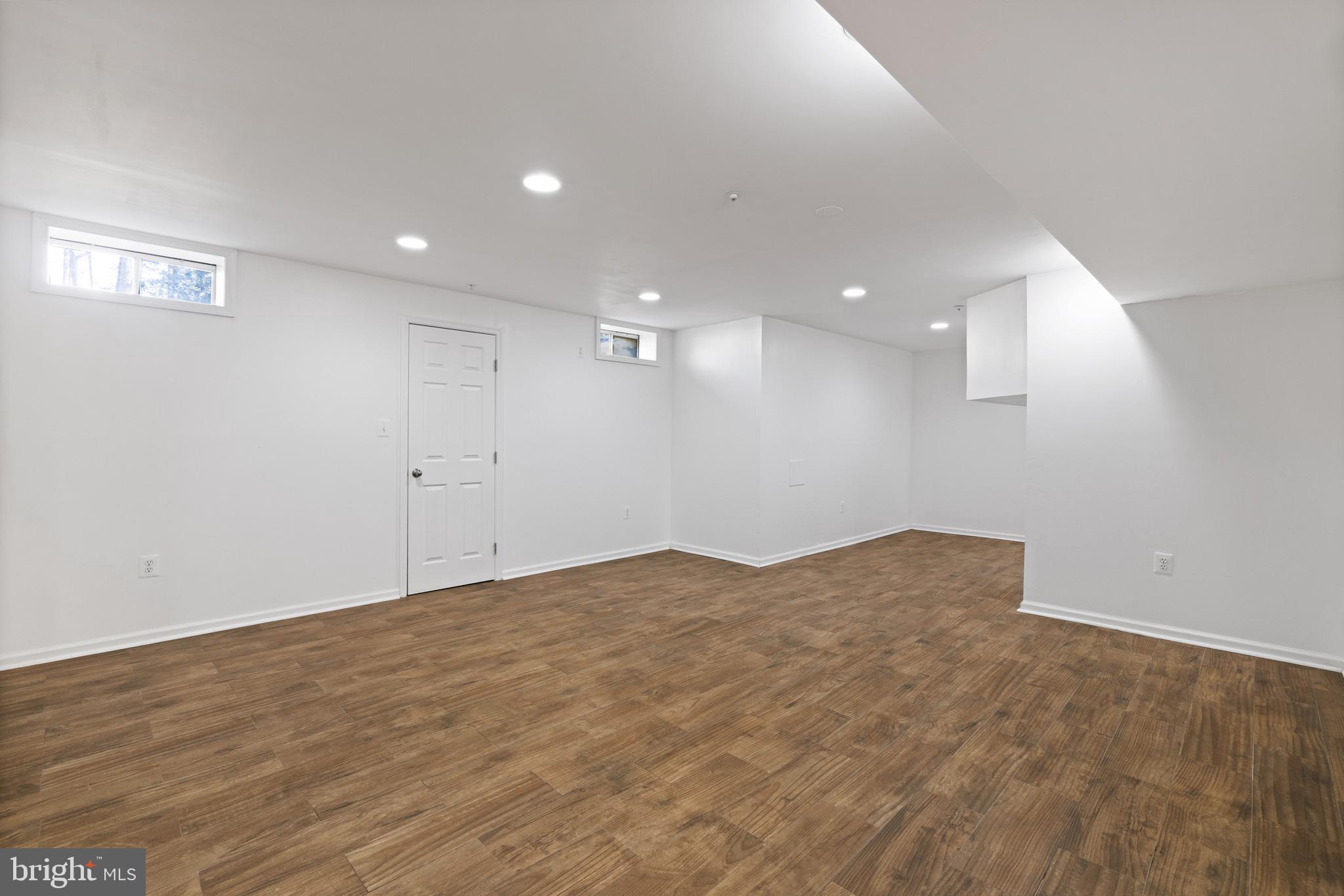 HUNTERS POINTE - Residential