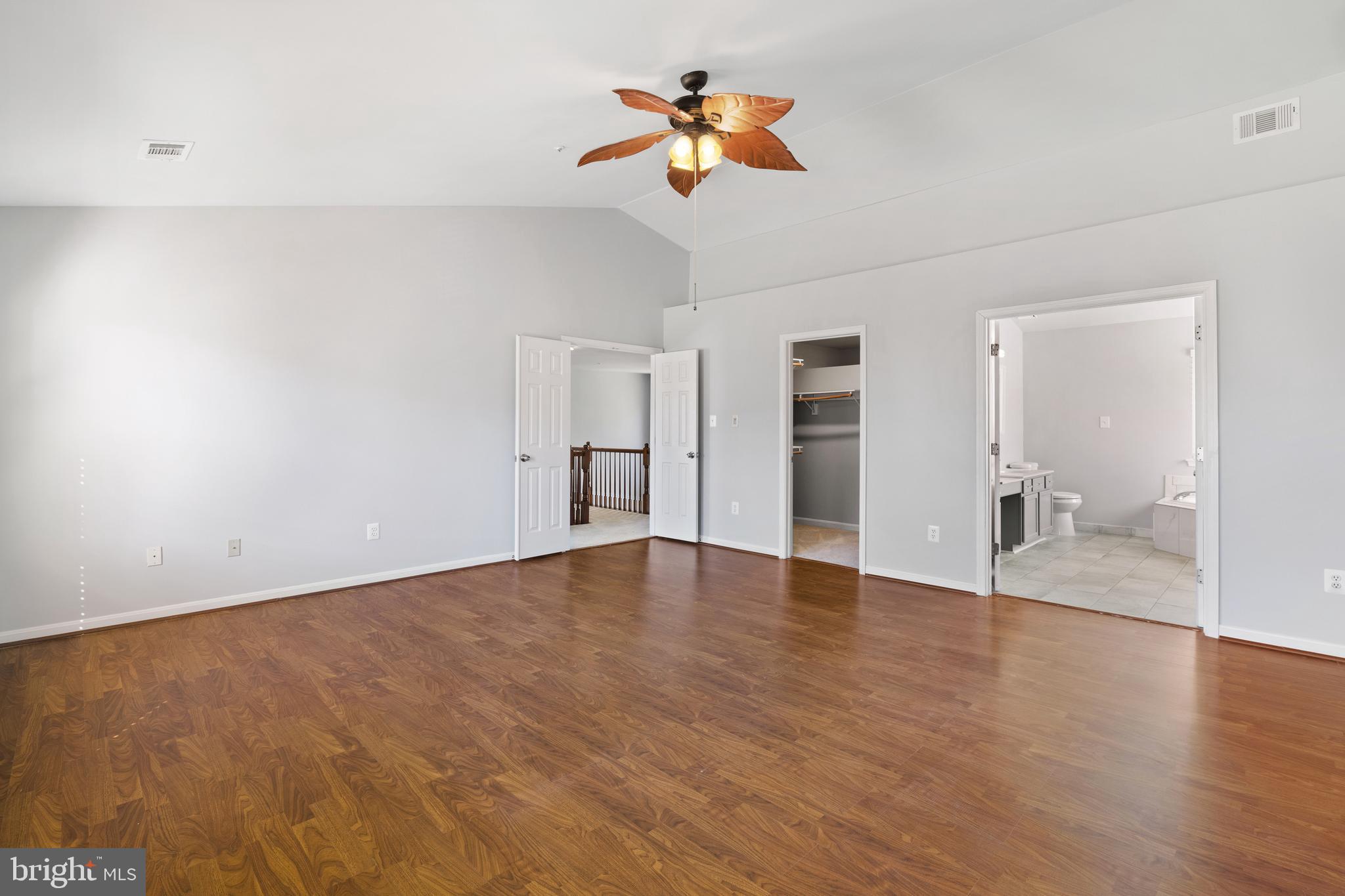 HUNTERS POINTE - Residential