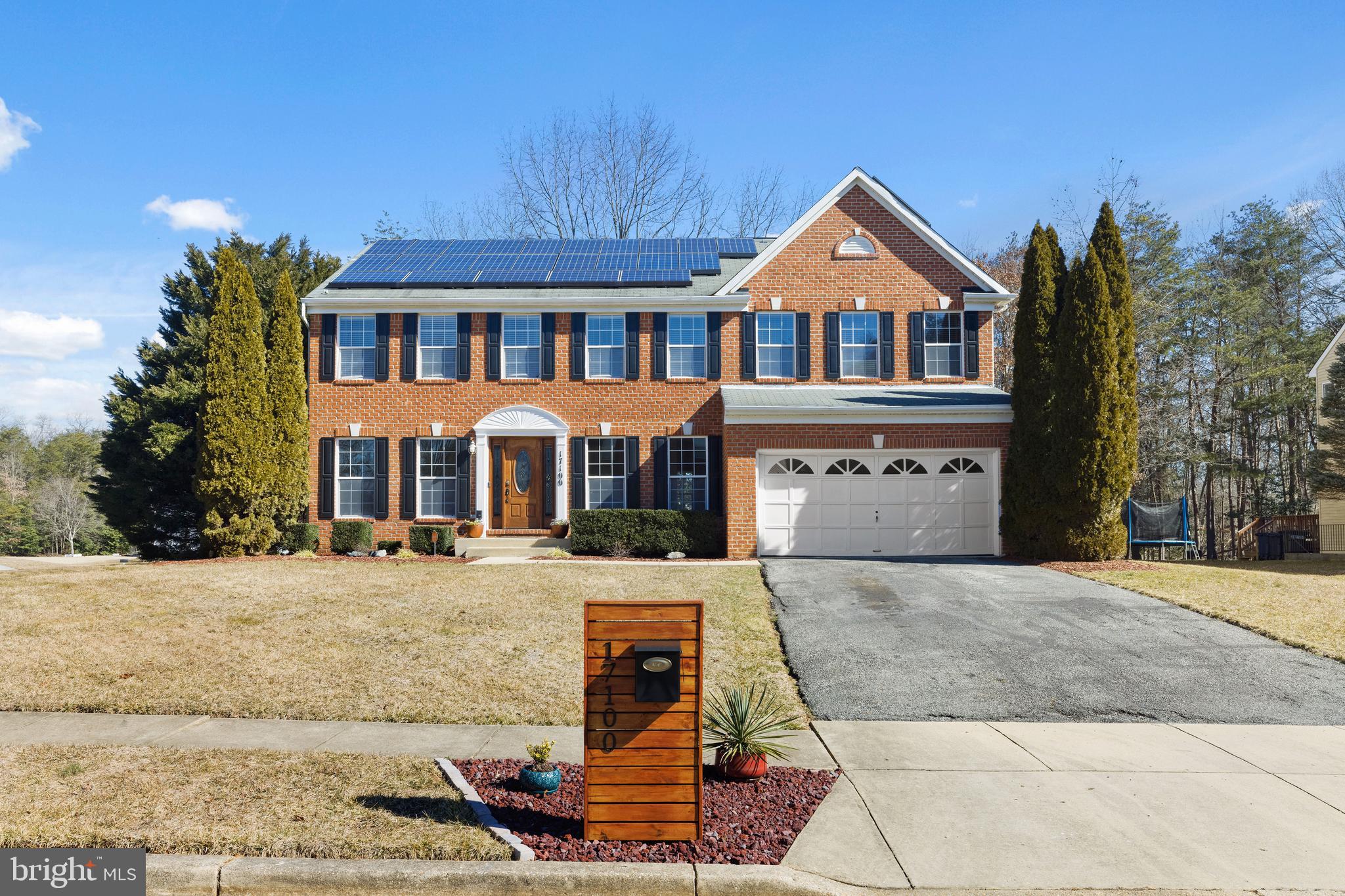 HUNTERS POINTE - Residential